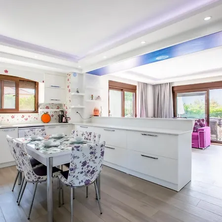 Yagmur Villalari Villa *